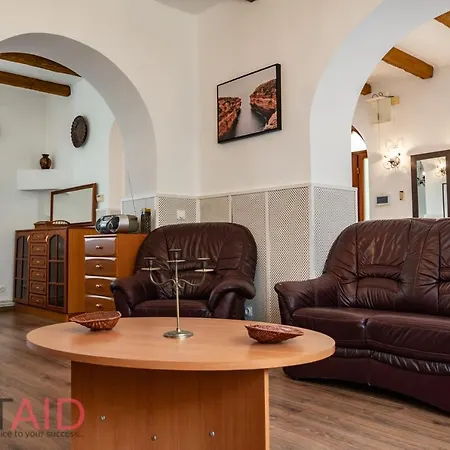 Villa57 - - Hostaid Villa Balatonalmadi