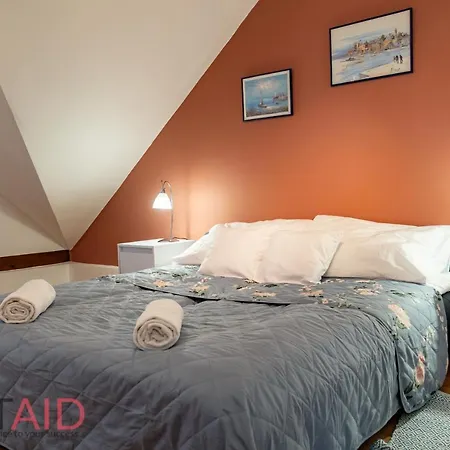 Villa57 - - Hostaid Balatonalmadi