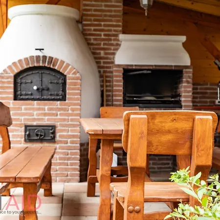 Villa57 - - Hostaid Villa Balatonalmadi